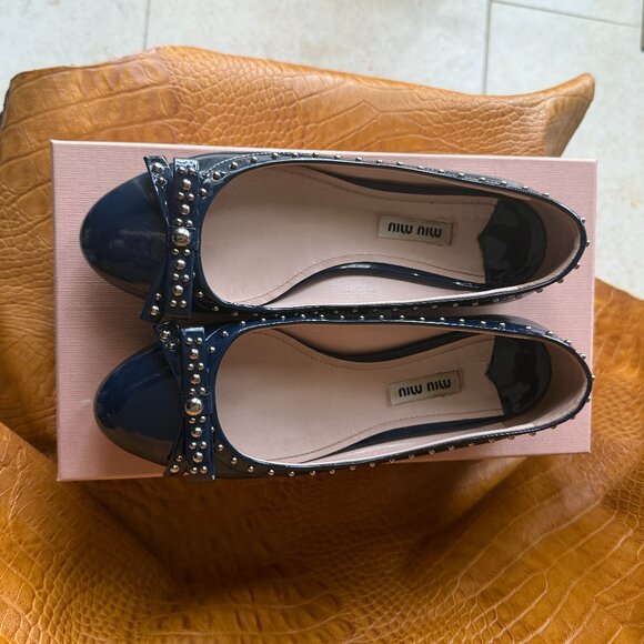 Miu Miu Navy Patent Leather Studded Bow Ballet Flats Size 37 - Picture 6 of 6